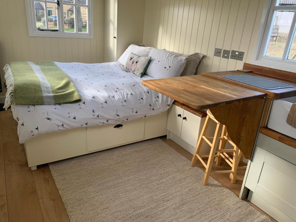Weatherhead Farm Shepherds Hut Villa Buckingham Dış mekan fotoğraf